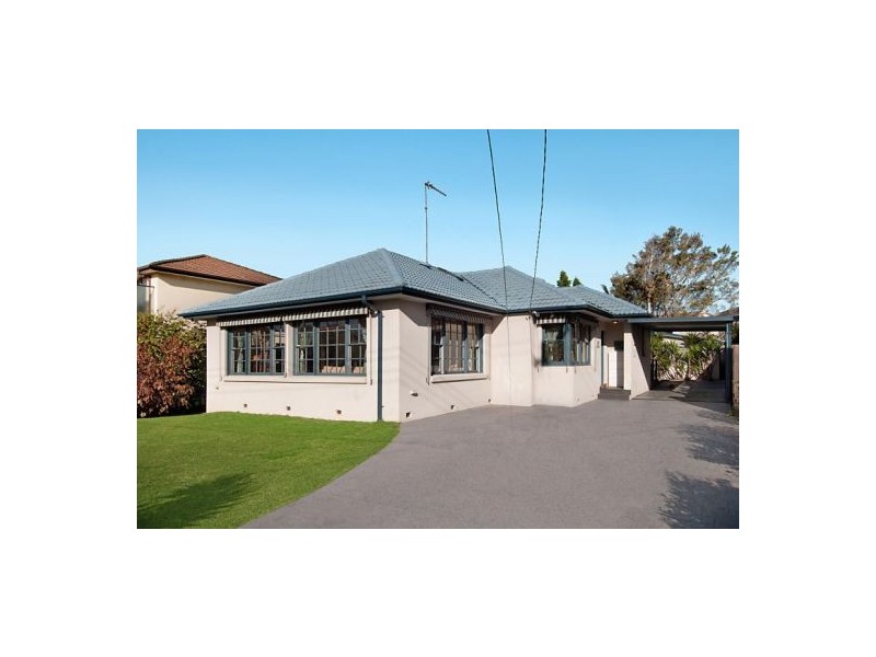 66  Adams Street, Curl Curl NSW 2096