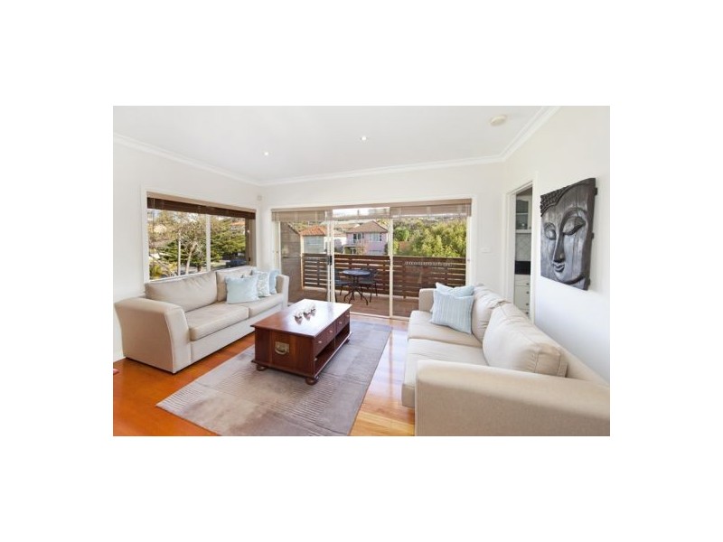 8A Kooloora Avenue, Freshwater NSW 2096