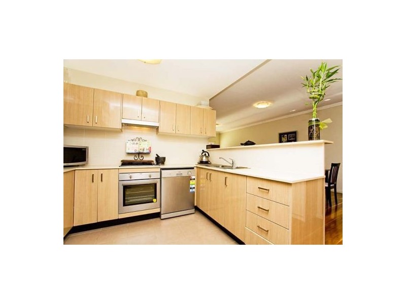 23/10 Hawkesbury Ave, Dee Why NSW 2099