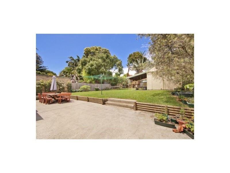 42 Bennett Street, Curl Curl NSW 2096