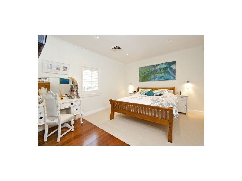 76 Brighton Street, Freshwater NSW 2096