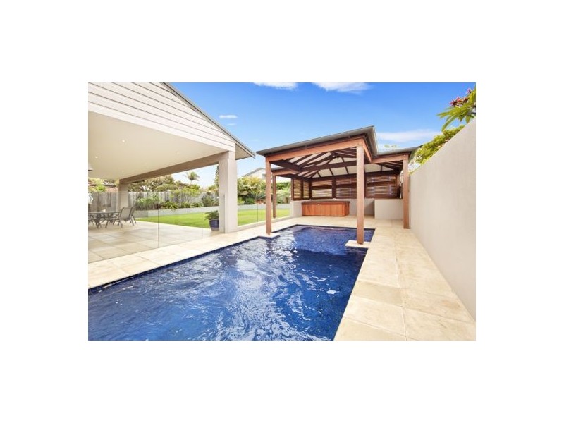 16 Ross Street, North Curl Curl NSW 2099