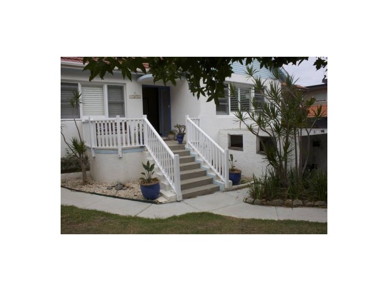 11 Loch Street, Freshwater NSW 2096