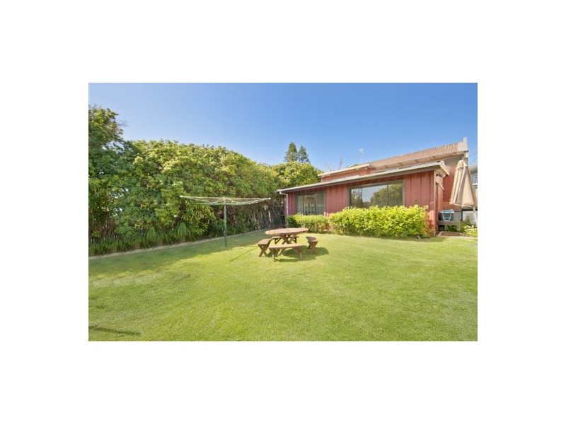 2 Adina Road, Curl Curl NSW 2096