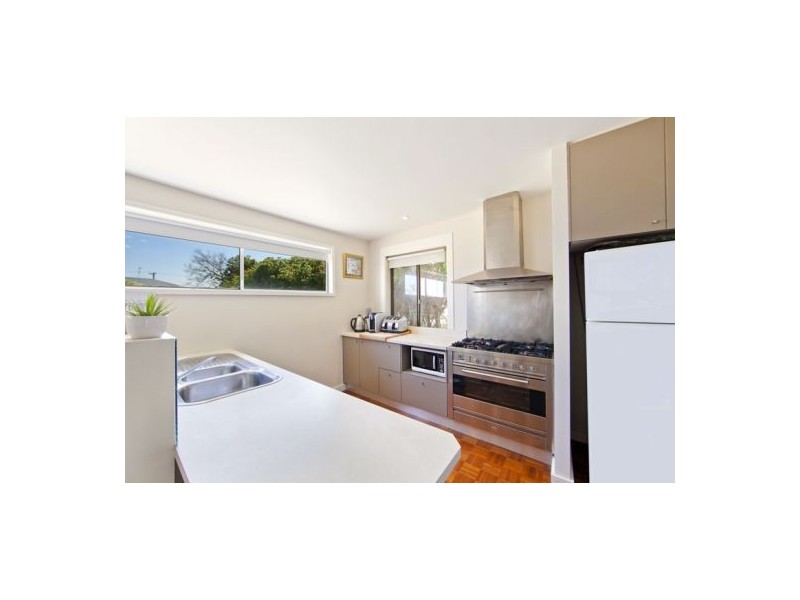 2 Adina Road, Curl Curl NSW 2096