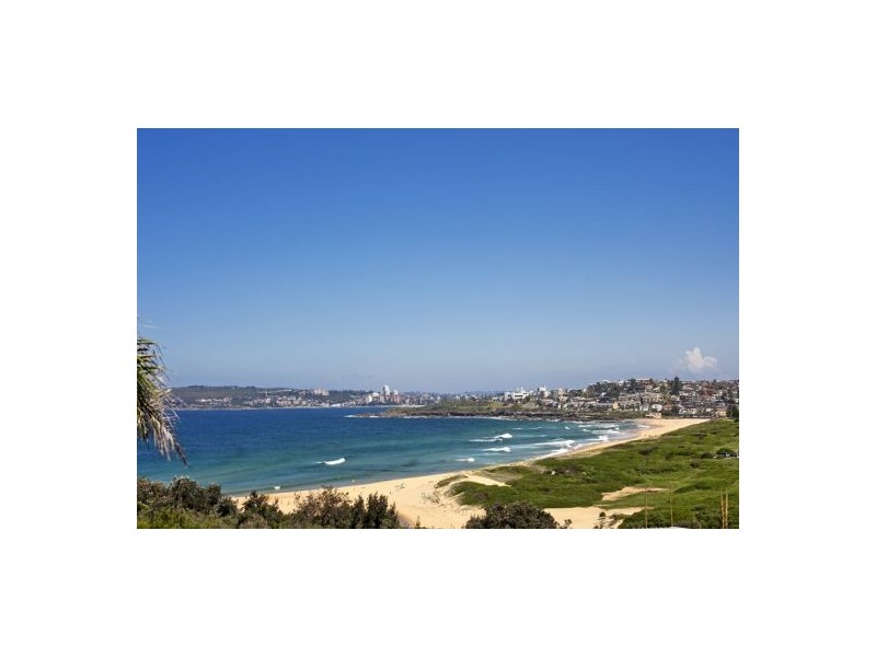 18 Taylor Street, North Curl Curl NSW 2099