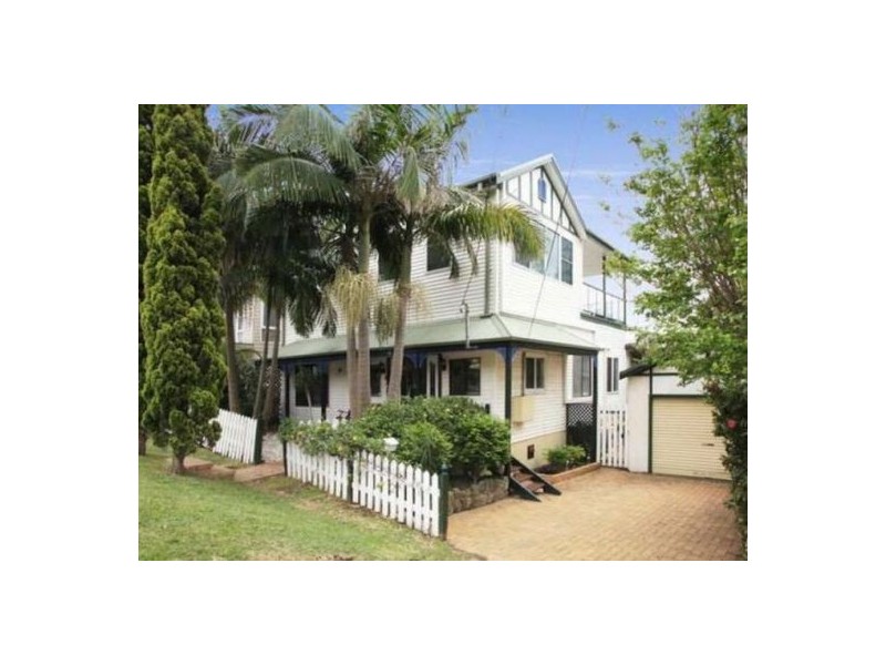 12 Undercliff Road, Freshwater NSW 2096