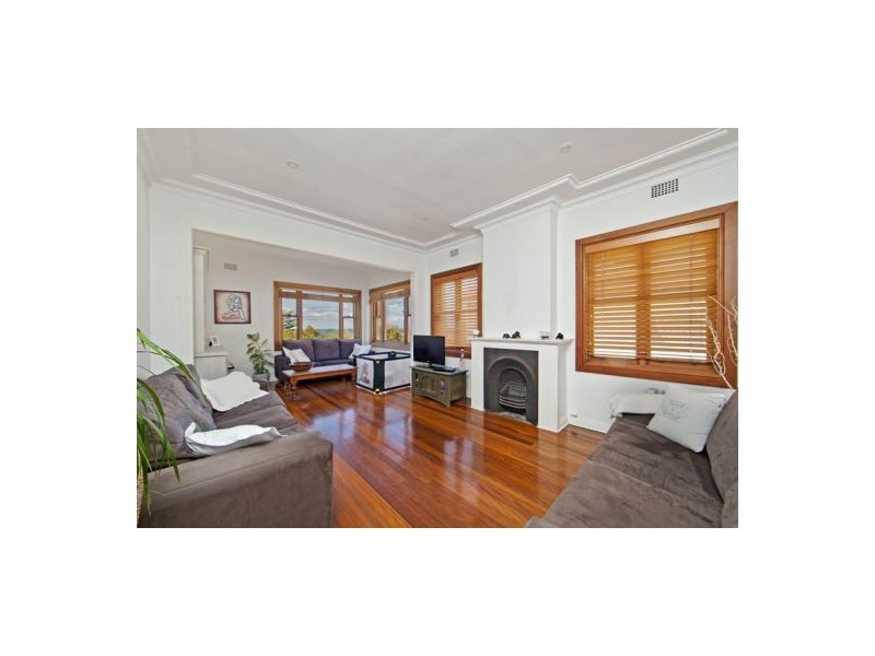 1 & 2/ 5 Seaview Avenue, Curl Curl NSW 2096