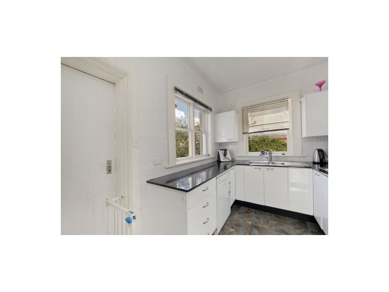 1 & 2/ 5 Seaview Avenue, Curl Curl NSW 2096