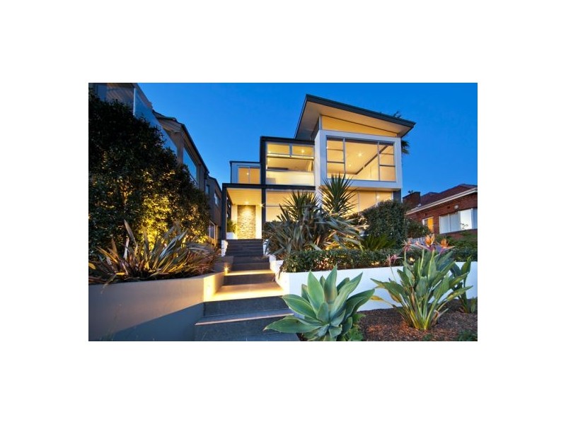 22 Bellevue Parade, North Curl Curl NSW 2099