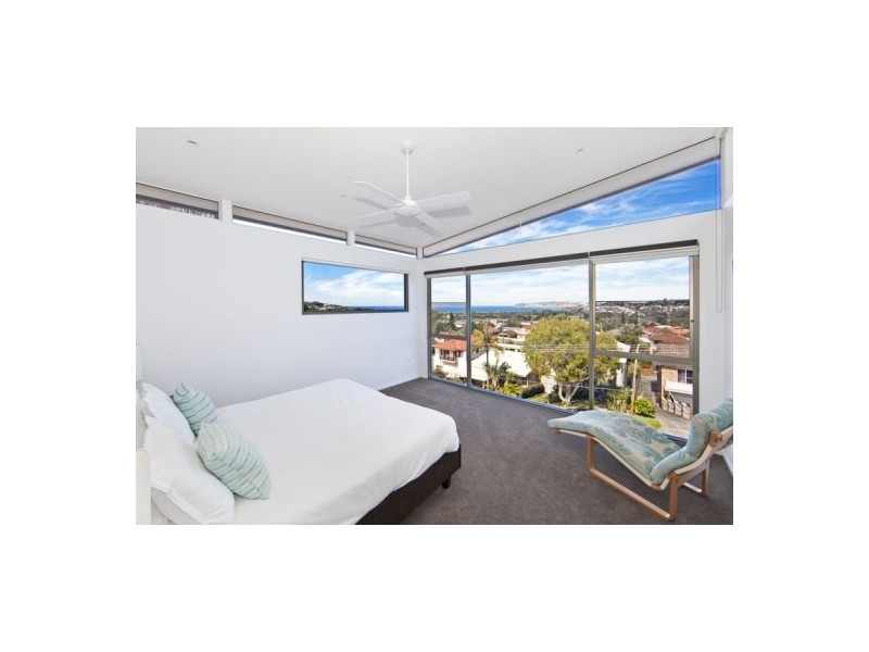 22 Bellevue Parade, North Curl Curl NSW 2099