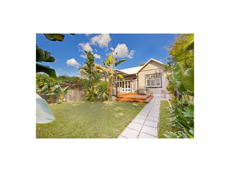 23 Johnson Street, Freshwater NSW 2096