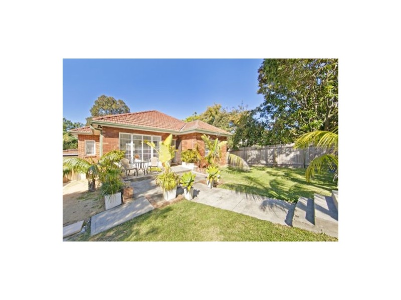 1 Hubert Street, Freshwater NSW 2096