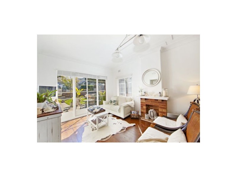 1 Hubert Street, Freshwater NSW 2096