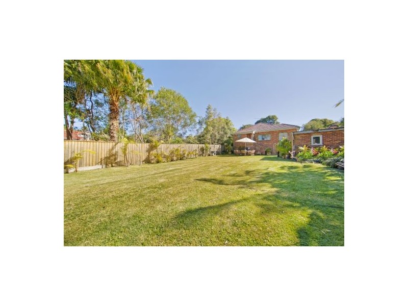 1 Hubert Street, Freshwater NSW 2096