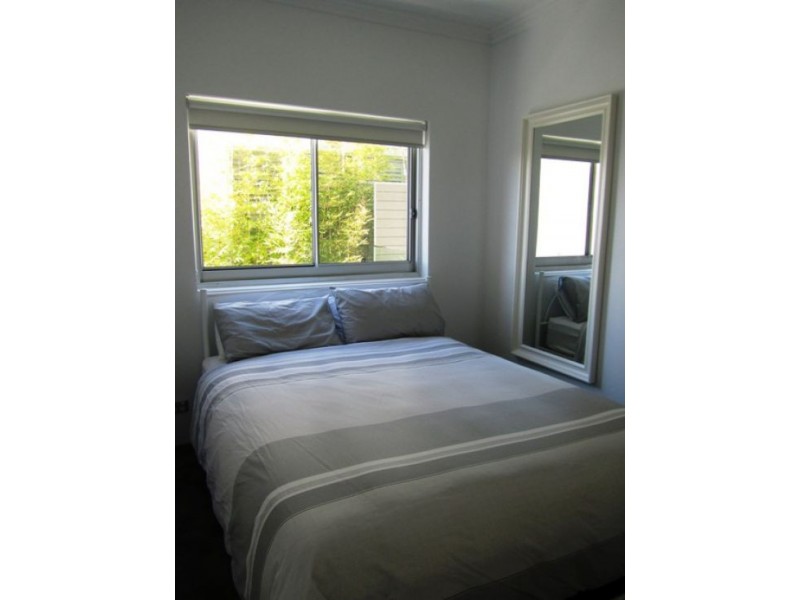 2/69 Undercliff Road, Freshwater NSW 2096