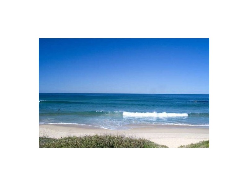 60 Carrington Parade, Curl Curl NSW 2096