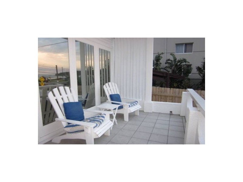 60 Carrington Parade, Curl Curl NSW 2096