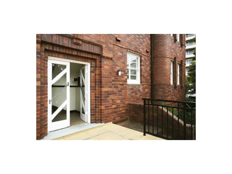 2/17 Laurence Street, Manly NSW 2095
