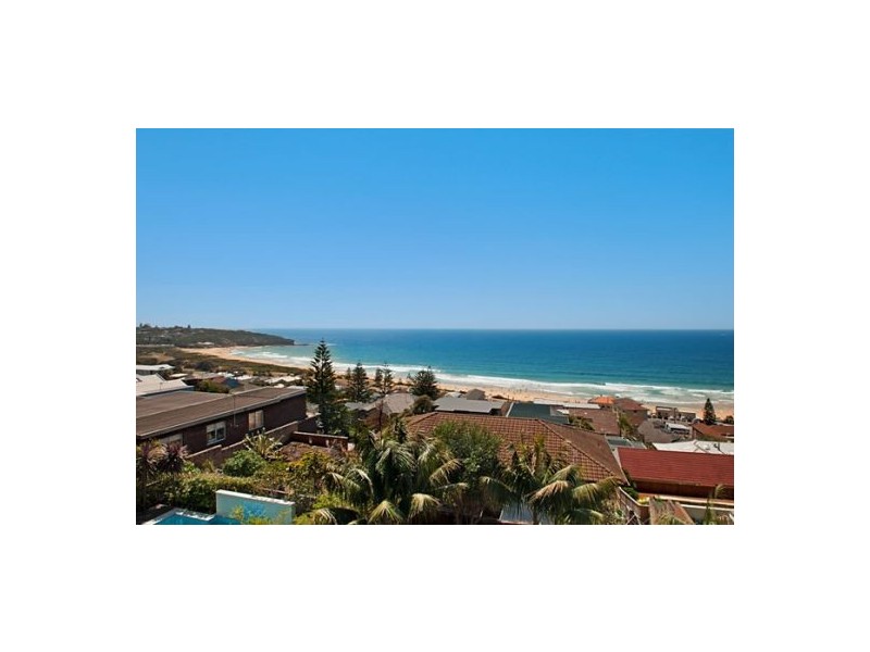 12 Seaview Avenue, Curl Curl NSW 2096