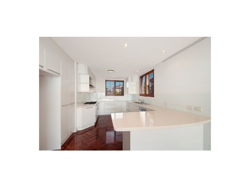 12 Seaview Avenue, Curl Curl NSW 2096