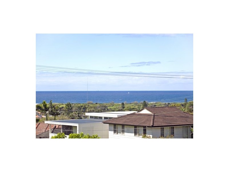 42 Parr Avenue, North Curl Curl NSW 2099