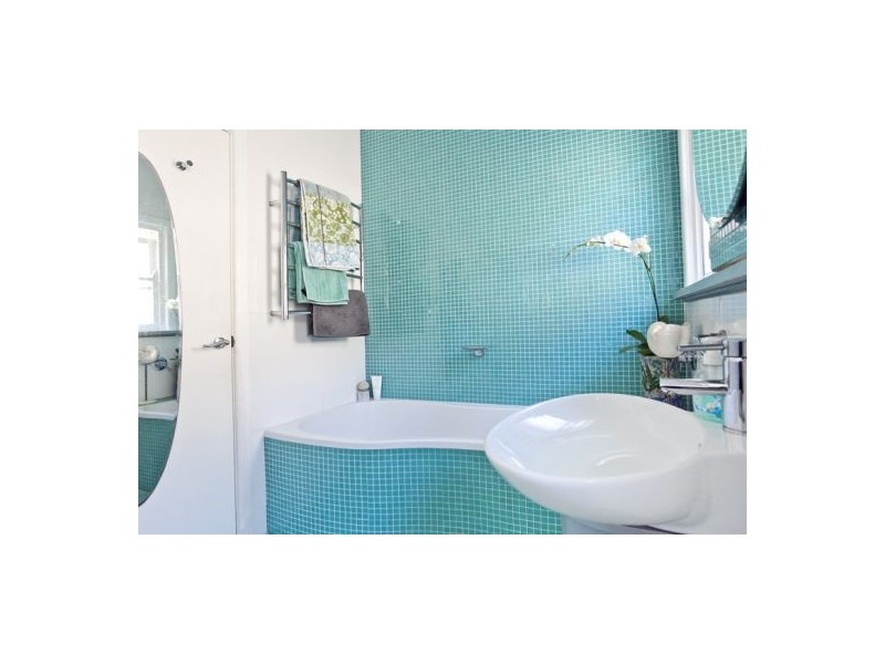 42 Parr Avenue, North Curl Curl NSW 2099
