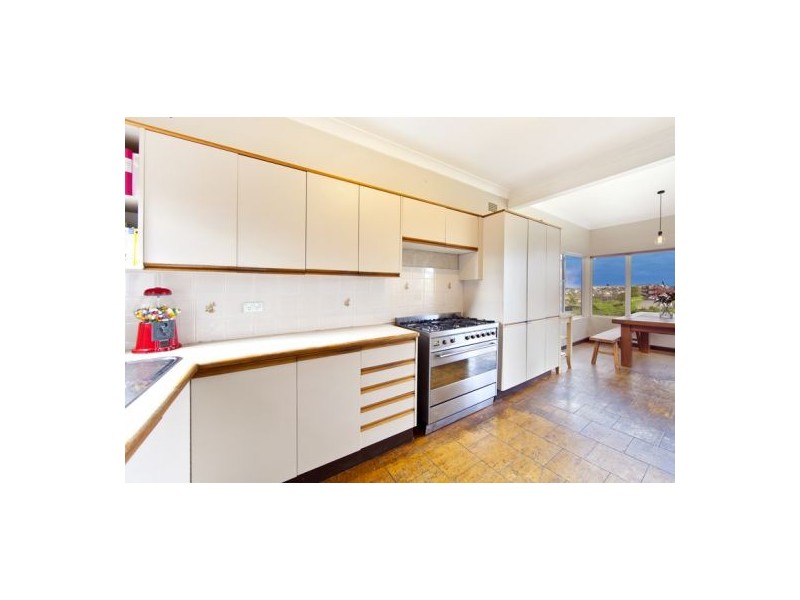 92B Soldiers Avenue, Freshwater NSW 2096