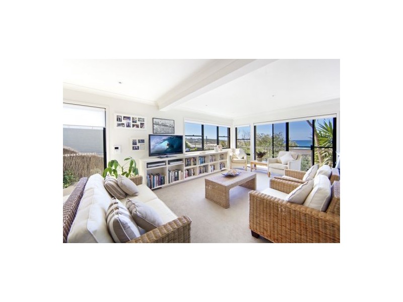 22 Gardere Avenue, Curl Curl NSW 2096