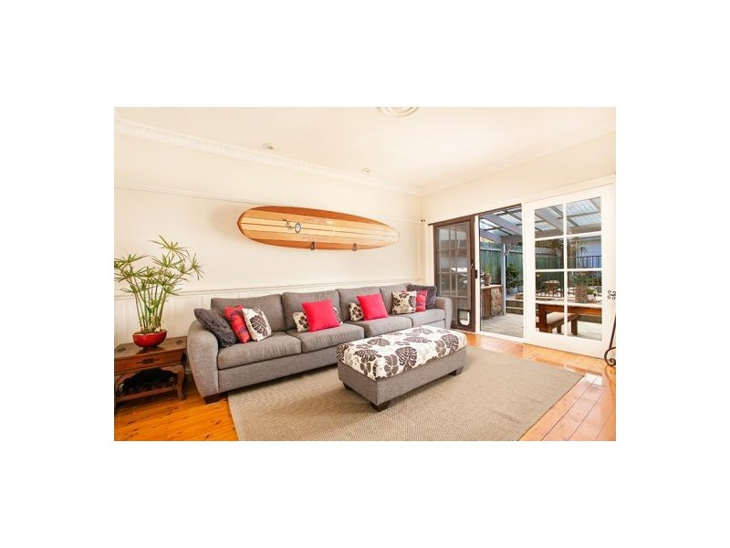 69 Griffin Road, North Curl Curl NSW 2099