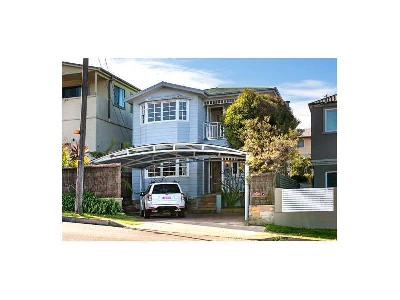 69 Griffin Road, North Curl Curl NSW 2099