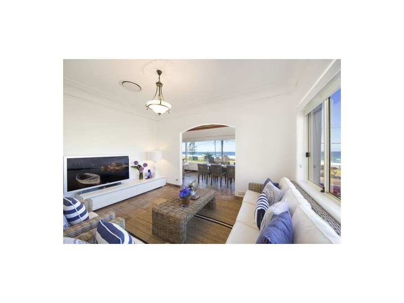 68 Carrington Pde, Curl Curl NSW 2096