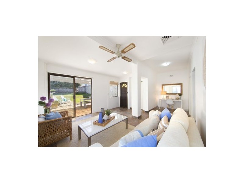 68 Carrington Pde, Curl Curl NSW 2096