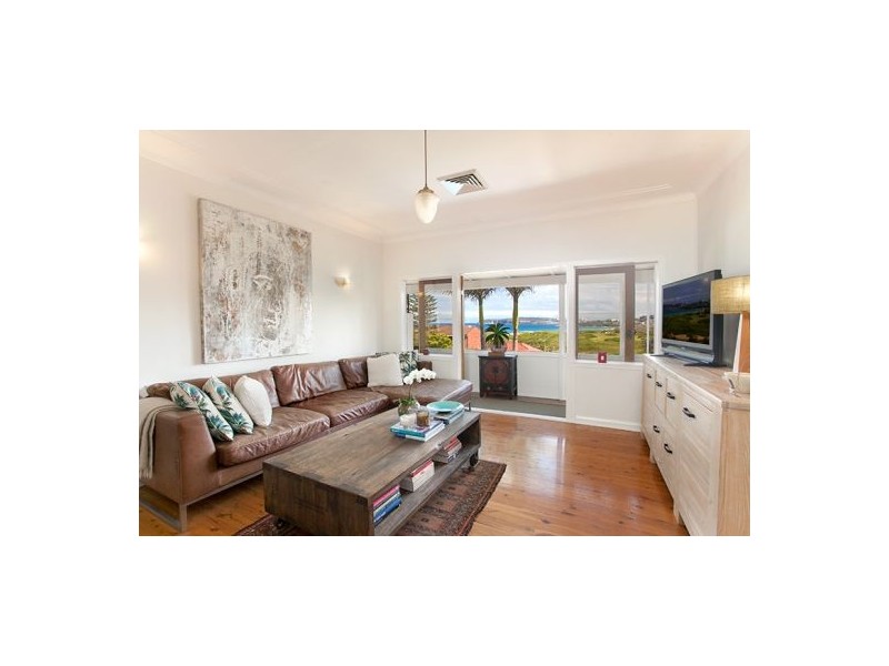 21 Pitt Road, North Curl Curl NSW 2099