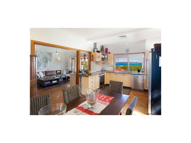 21 Pitt Road, North Curl Curl NSW 2099