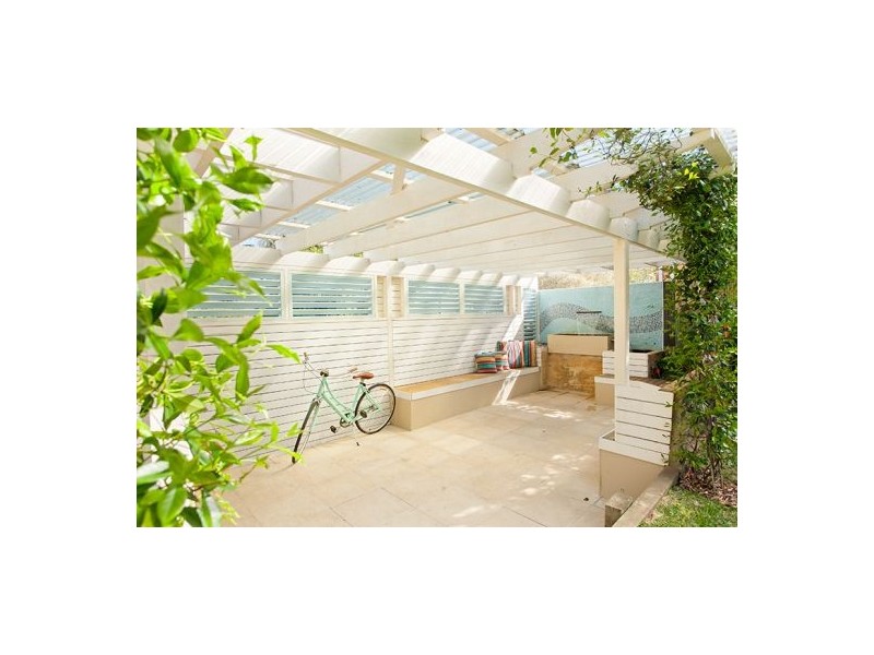 6 Fay Street, North Curl Curl NSW 2099