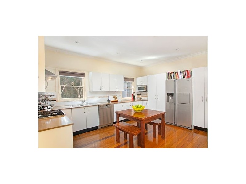 6 Fay Street, North Curl Curl NSW 2099