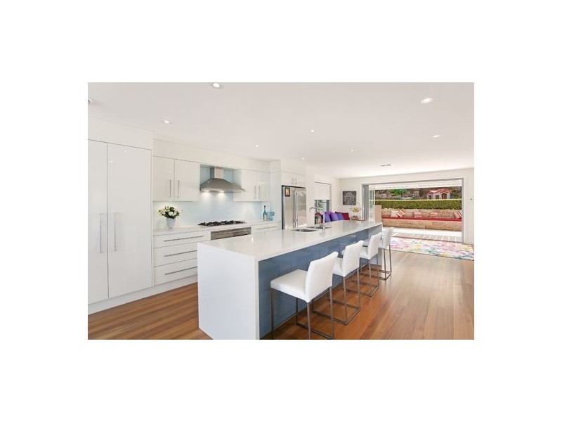 10 Parr Avenue, North Curl Curl NSW 2099