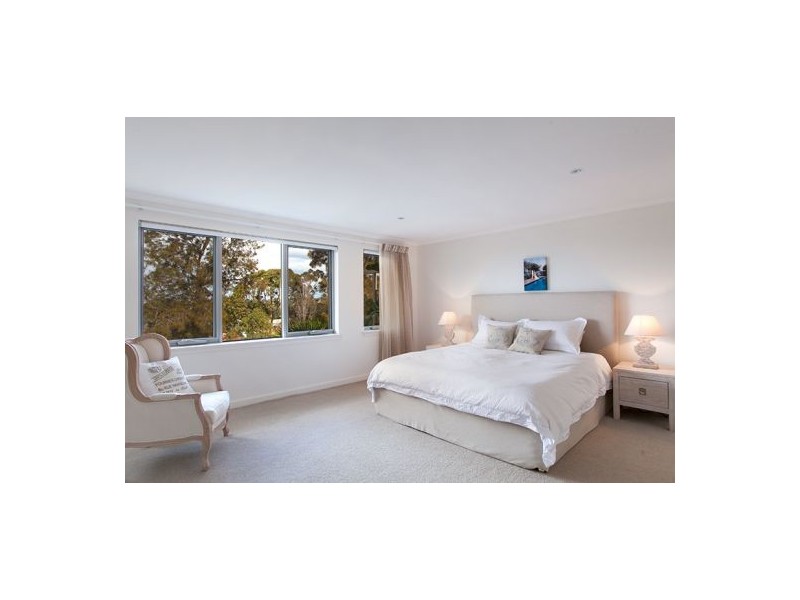 10 Parr Avenue, North Curl Curl NSW 2099