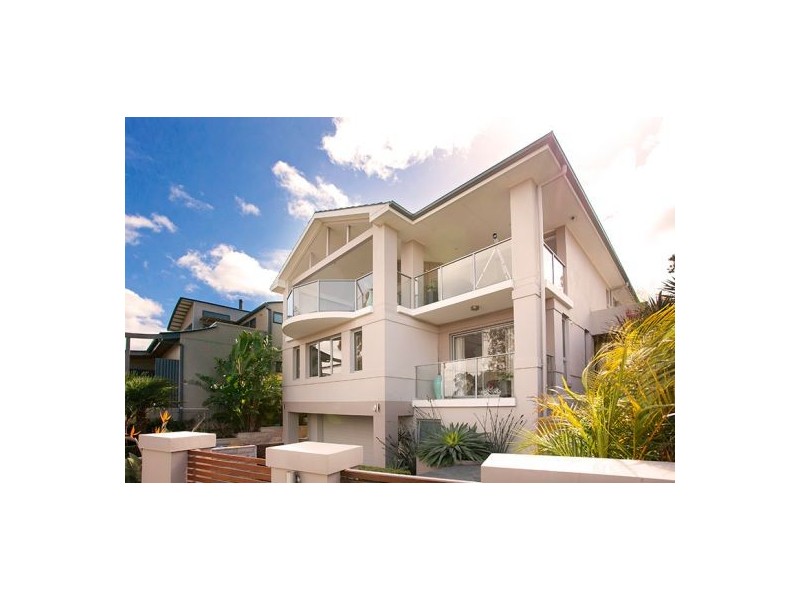 10 Parr Avenue, North Curl Curl NSW 2099