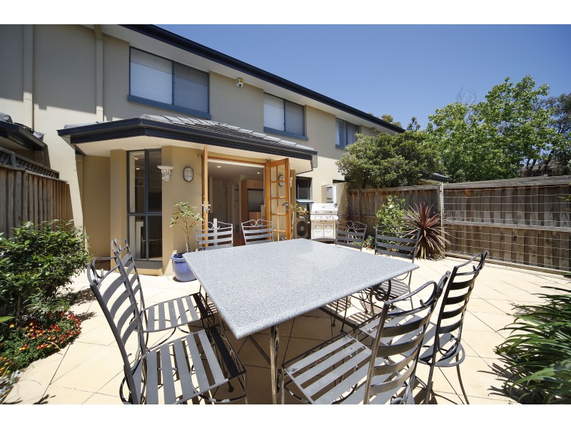 2/12-18 Kumbardang Avenue, Miranda NSW 2228