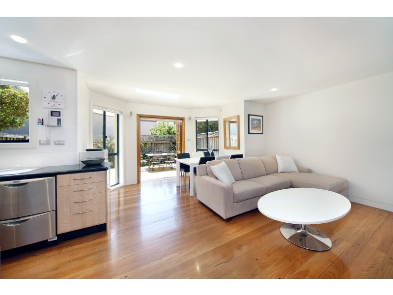 2/12-18 Kumbardang Avenue, Miranda NSW 2228