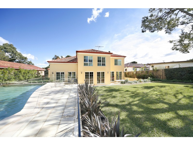 6 Barraran Street, Gymea Bay NSW 2227