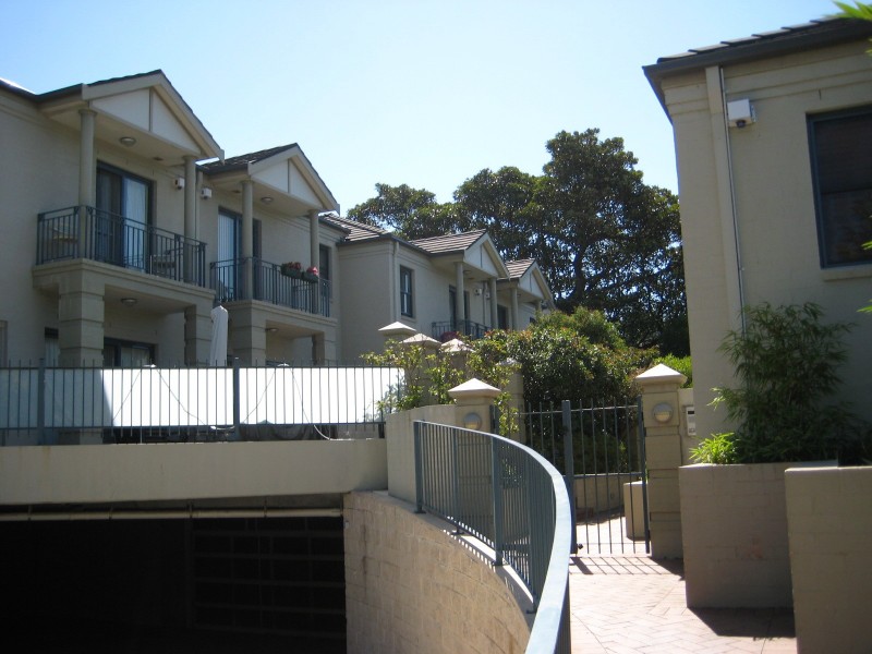 2 Harrow Road, Sylvania NSW 2224