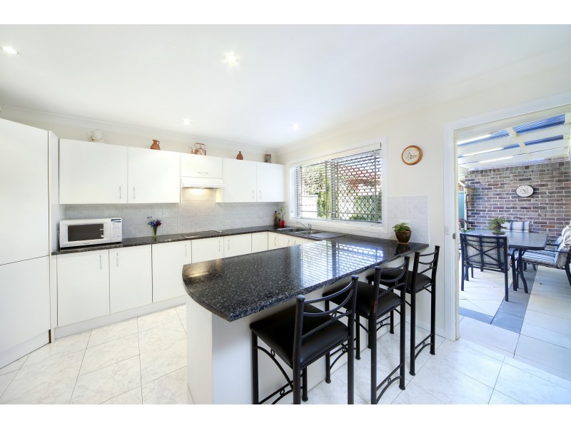 2/10 Nullaburra Rd, Caringbah NSW 2229