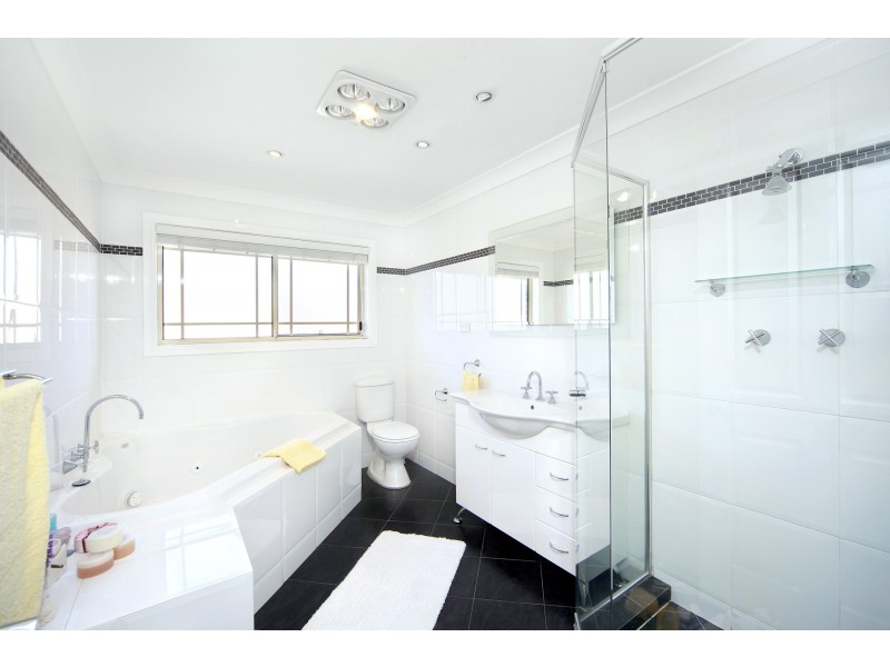2/10 Nullaburra Rd, Caringbah NSW 2229