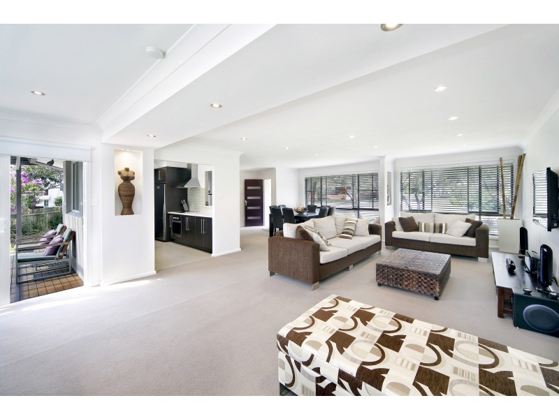 21 Graham Ave, Miranda NSW 2228