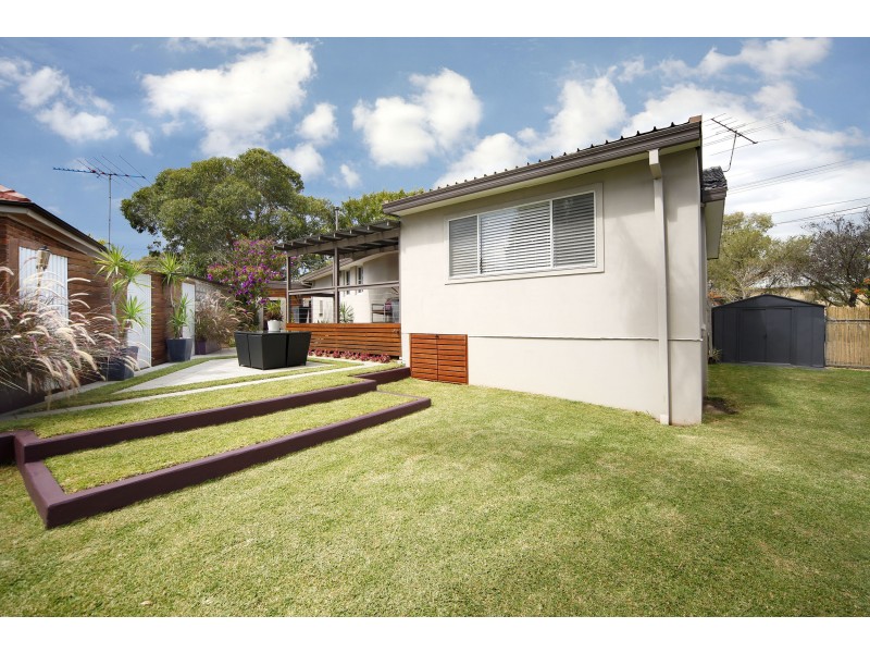 21 Graham Ave, Miranda NSW 2228