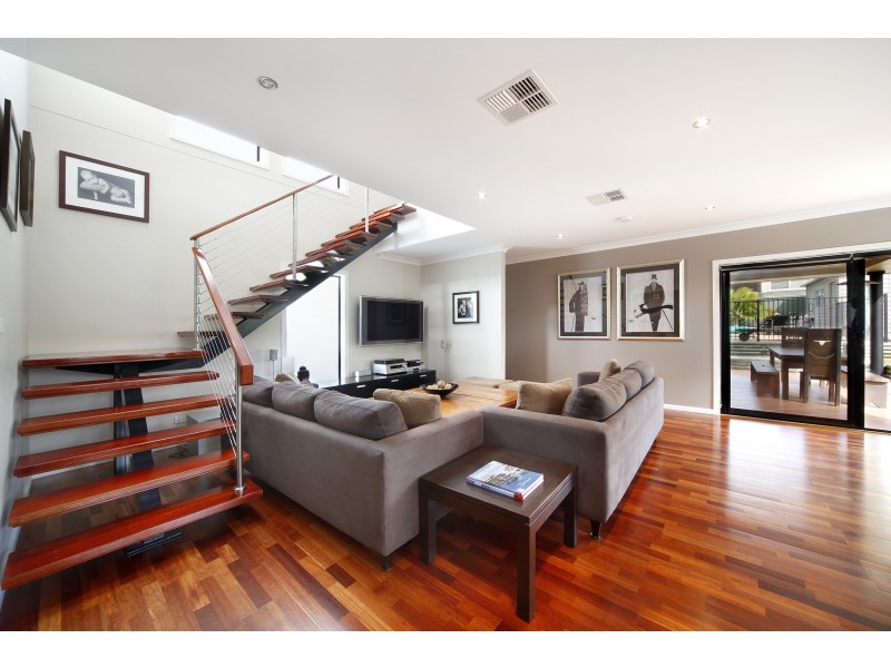 44 Vernon Avenue, Gymea Bay NSW 2227