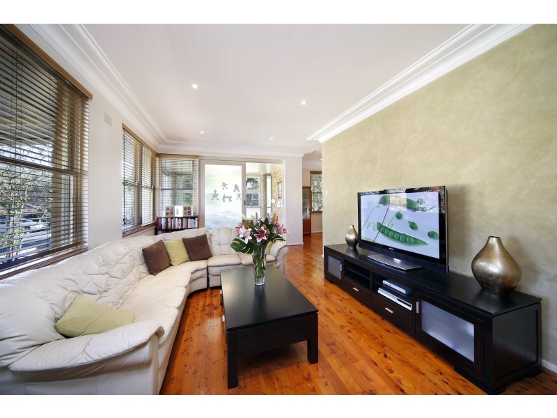 18 Coonong Road, Gymea Bay NSW 2227